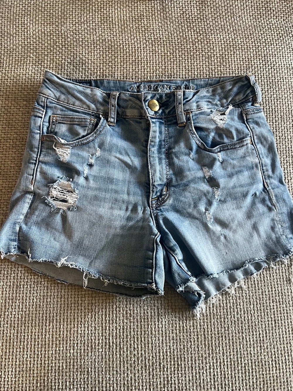 American Eagle Hi-Rise Shortie distressed denim shorts size 6